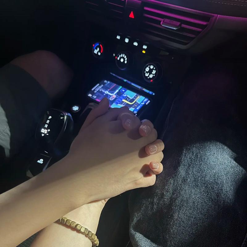 抖音爆火loveyou歌为何洗脑?歌词简单旋律魔性背后藏着什么传播密码?