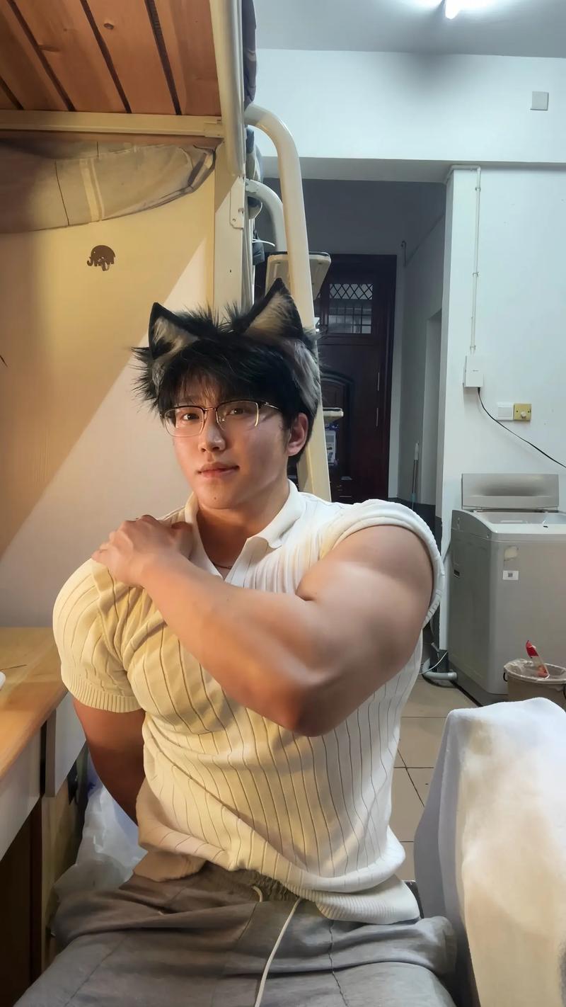 抖音7538肌肉是什么神秘代码?为何能引发全网肌肉迷的模仿狂潮?