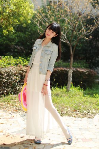 小红书和蘑菇街哪个更适合新手?购物体验和性价比谁更胜一筹?