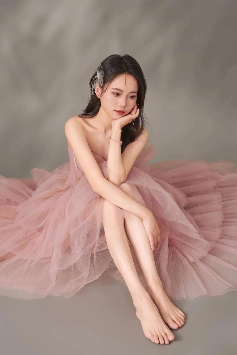 抖音thegirl是谁?她的内容为何能吸引大量关注?背后有何创作故事或独特魅力?