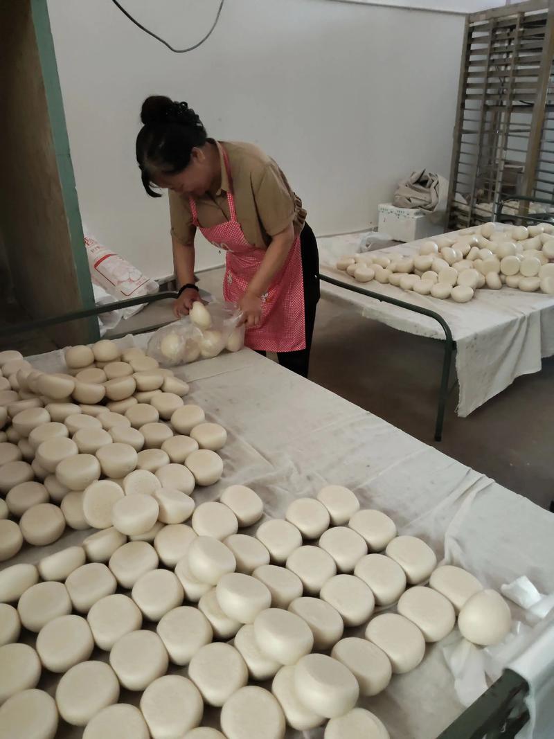 mantou 抖音为何能凭借简单动画火遍全网?背后藏着怎样的流量密码?