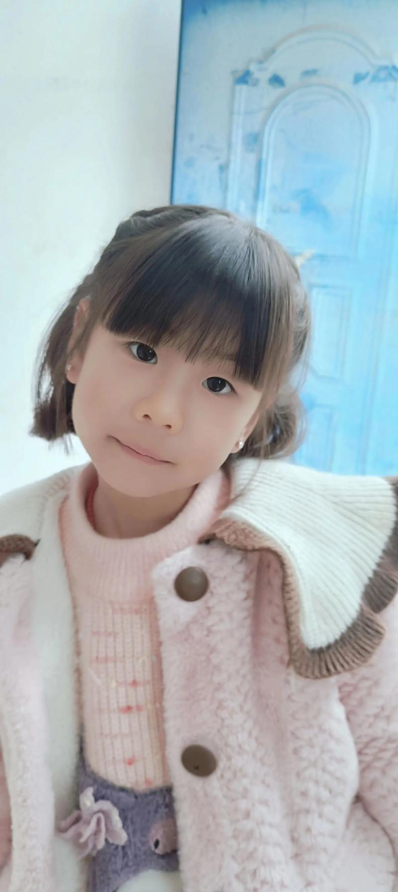 9岁女孩运营抖音号引关注,未成年网络账号边界该如何界定?