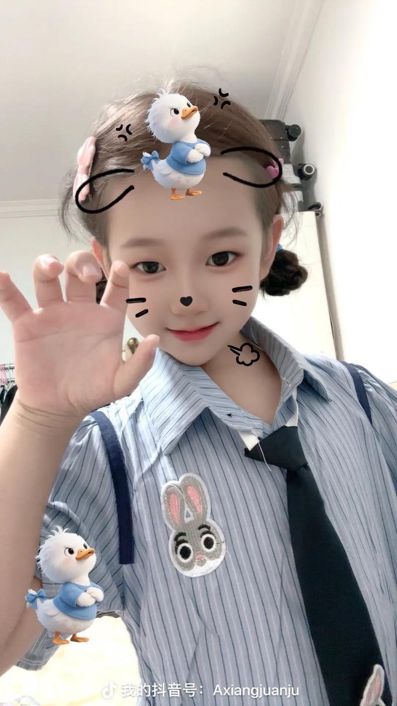 9岁女孩运营抖音号引关注,未成年网络账号边界该如何界定?