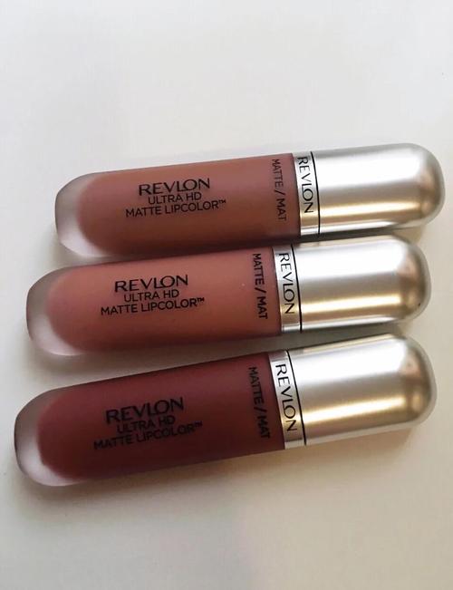 露华浓HD唇釉小红书爆火,是真实好用还是滤镜陷阱?持色、显白度到底值不值得冲?