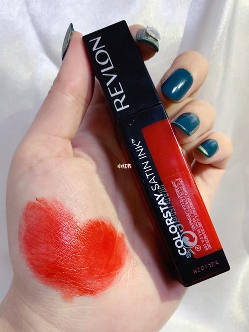 露华浓HD唇釉小红书爆火,是真实好用还是滤镜陷阱?持色、显白度到底值不值得冲?