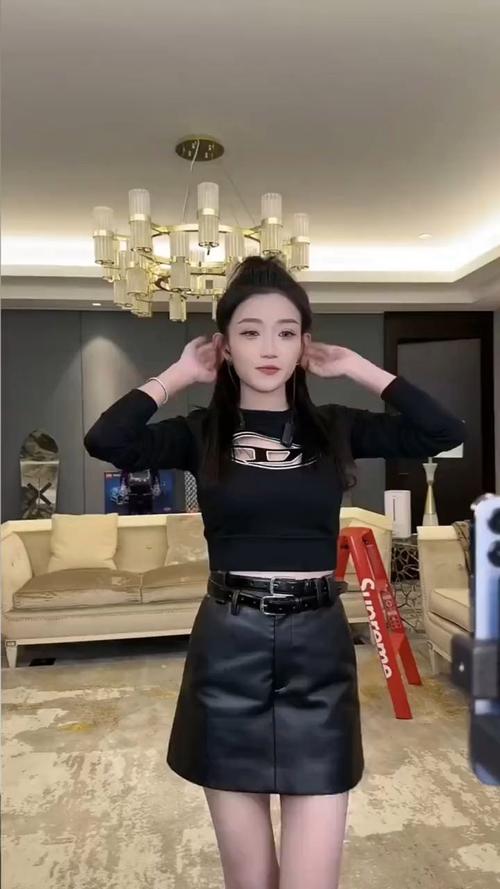 快手社会摇小伊伊视频爆火背后，是大众娱乐需求还是低俗内容狂欢？