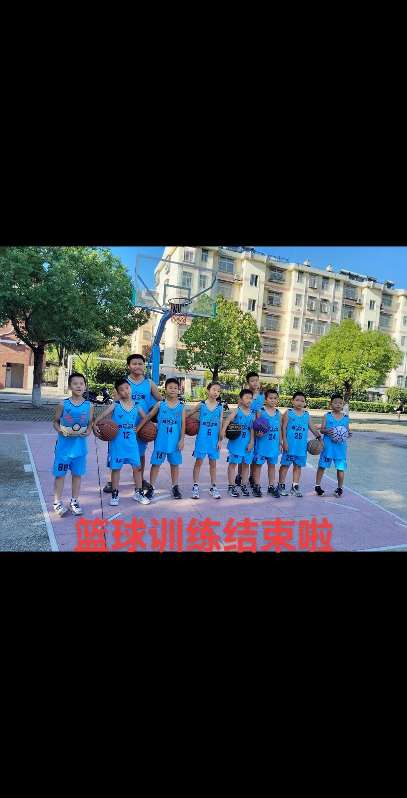 抖音浩博的个人资料中隐藏着哪些不为人知的成长故事与创作灵感？