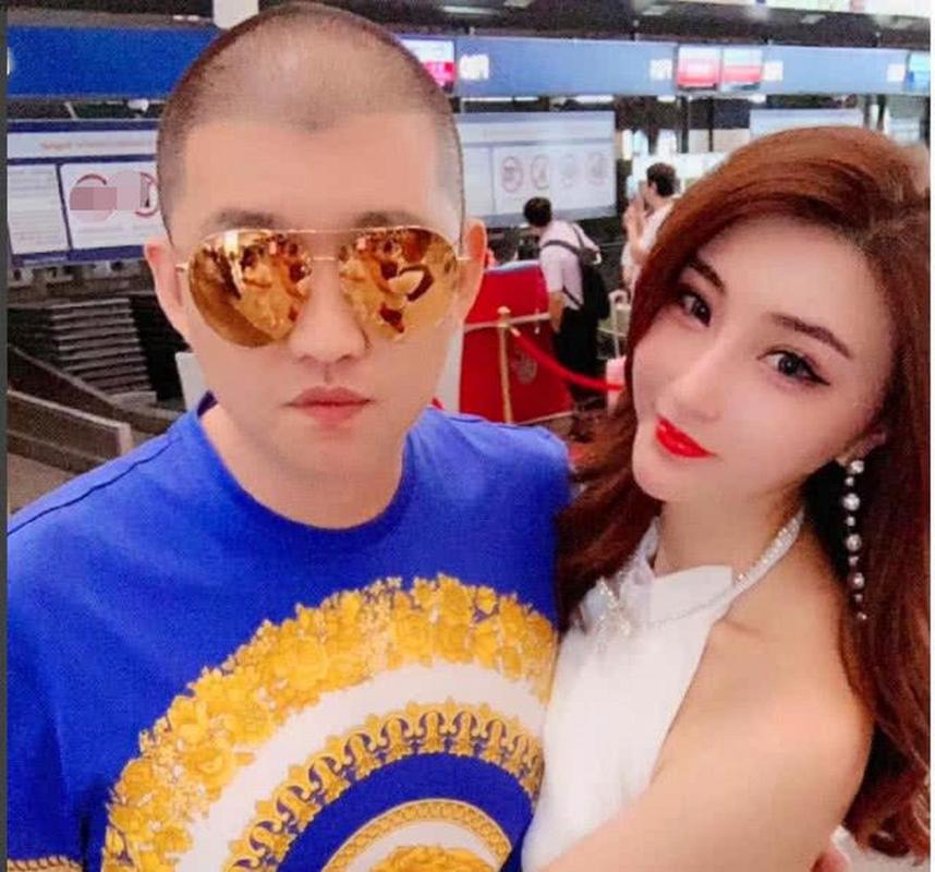 快手网红二驴的媳妇是谁？她的真实身份和背景是怎样的？