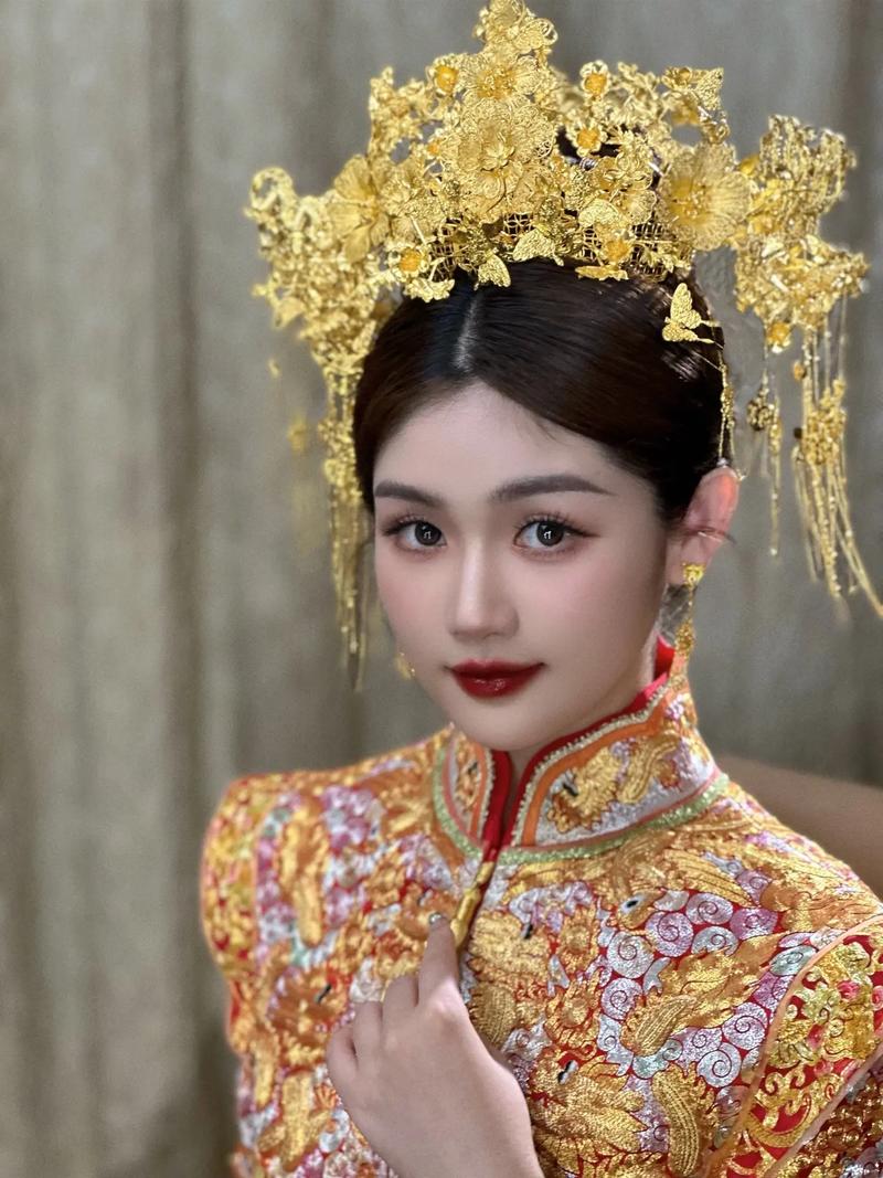 快手上一个凤冠多少钱