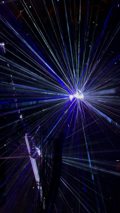 抖音短视频的魔法效果是如何实现的？普通人也能学会的特效技巧有哪些？