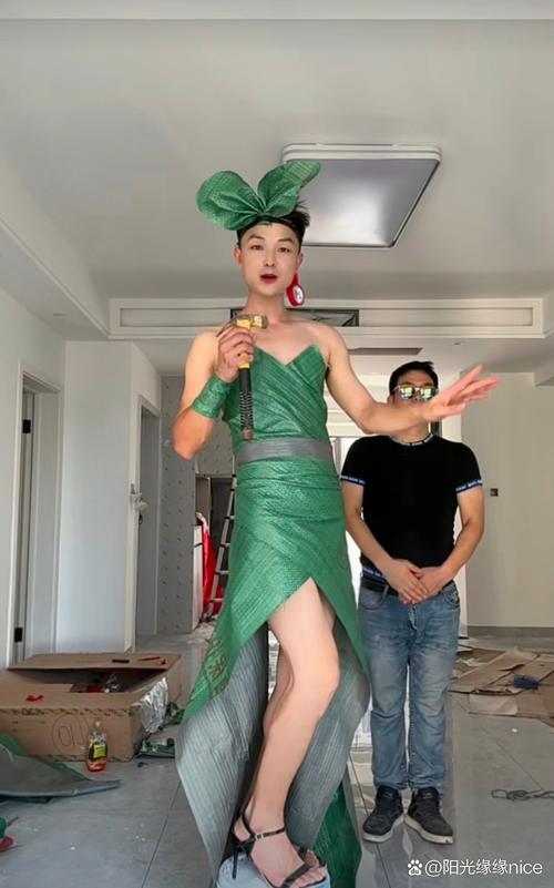 抖音丑女变美女音乐视频背后，是真实蜕变还是流量套路？滤镜与剪辑如何重塑颜值密码？