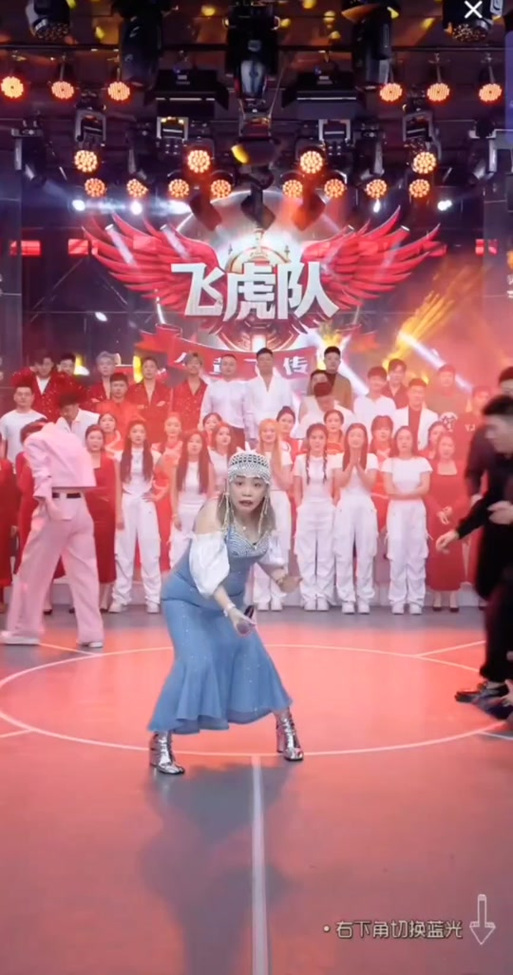 抖音搓澡舞教程走红，背后是文化挪用还是创意狂欢？大众为何沉迷这类魔性舞蹈？