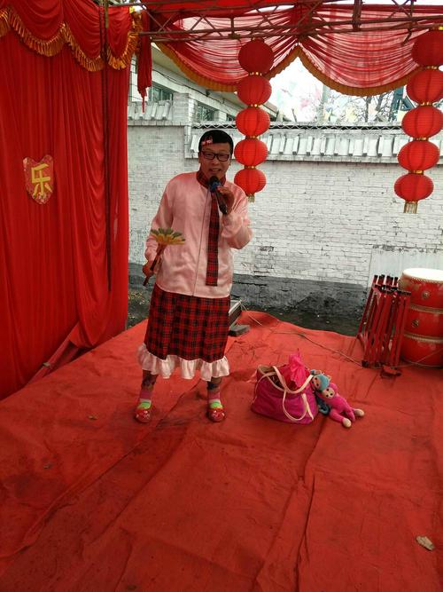 快手小甜甜二人转鞭炮