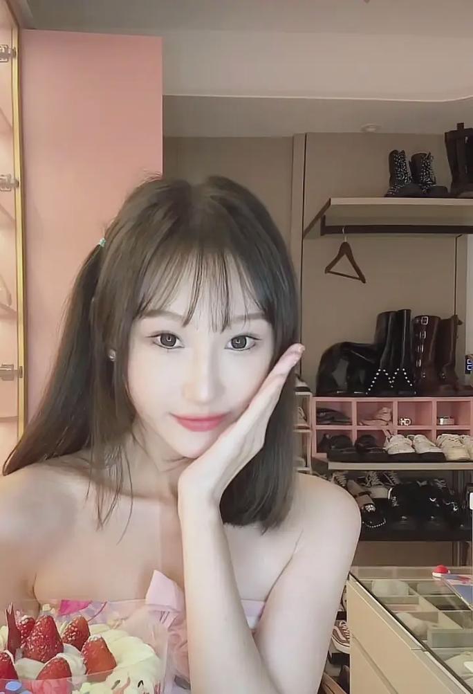 快手汽水妹陈雪凝三儿,她的爆红背后藏着怎样的流量密码与争议真相?