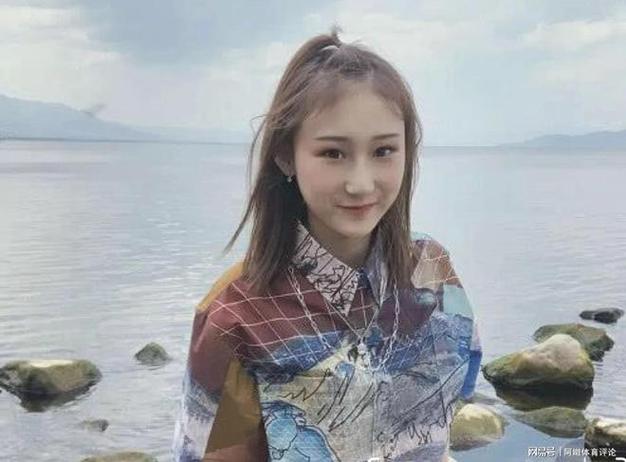 快手汽水妹陈雪凝三儿,她的爆红背后藏着怎样的流量密码与争议真相?