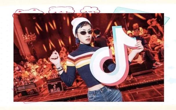 抖音用户群体画像究竟藏着怎样的社会密码?不同年龄层为何沉迷于同款短视频?