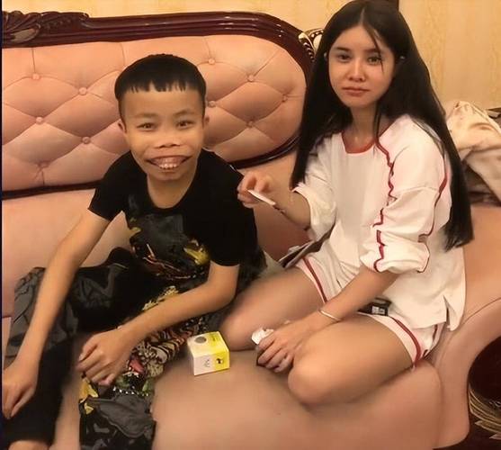 快手小茜米和陈山睡过事件的具体情况是什么？双方关系性质及后续影响如何？