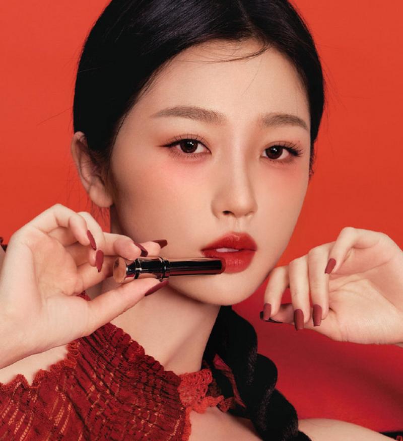 小红书新广告女主角是谁？她为何能脱颖而出引发热议？