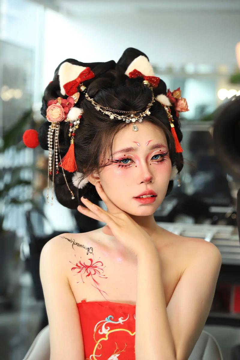 抖音逆天化妆术教程真能学会？普通人模仿会翻车还是变身？