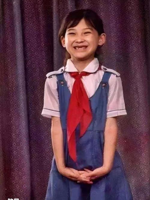 快手气质顽童真实名字是什么?他的真实身份背景又藏着哪些故事?