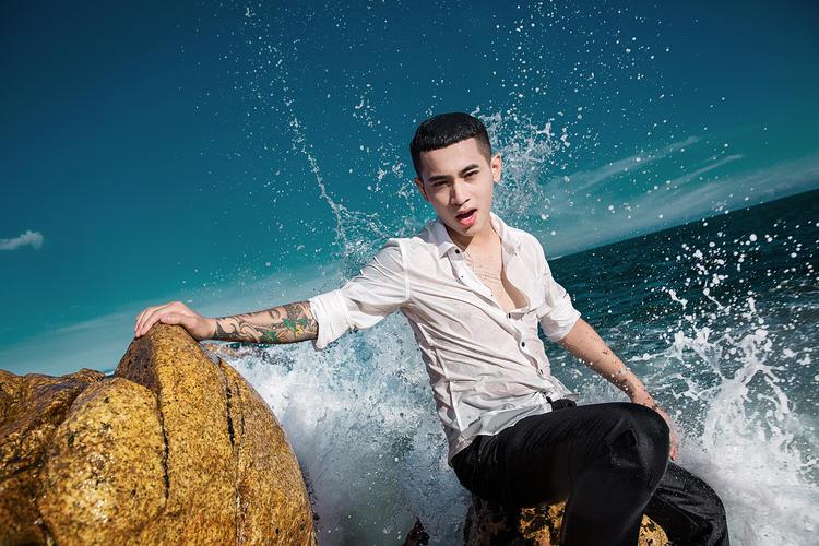 快手吴迪与思萌突然官宣分手，这段曾备受关注的情侣缘何走到尽头？背后究竟有着怎样不为人知的故事？