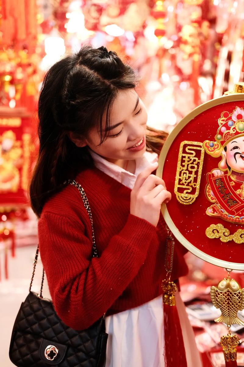 春节流量争夺战，快手与抖音如何用差异化策略撬动用户心智？