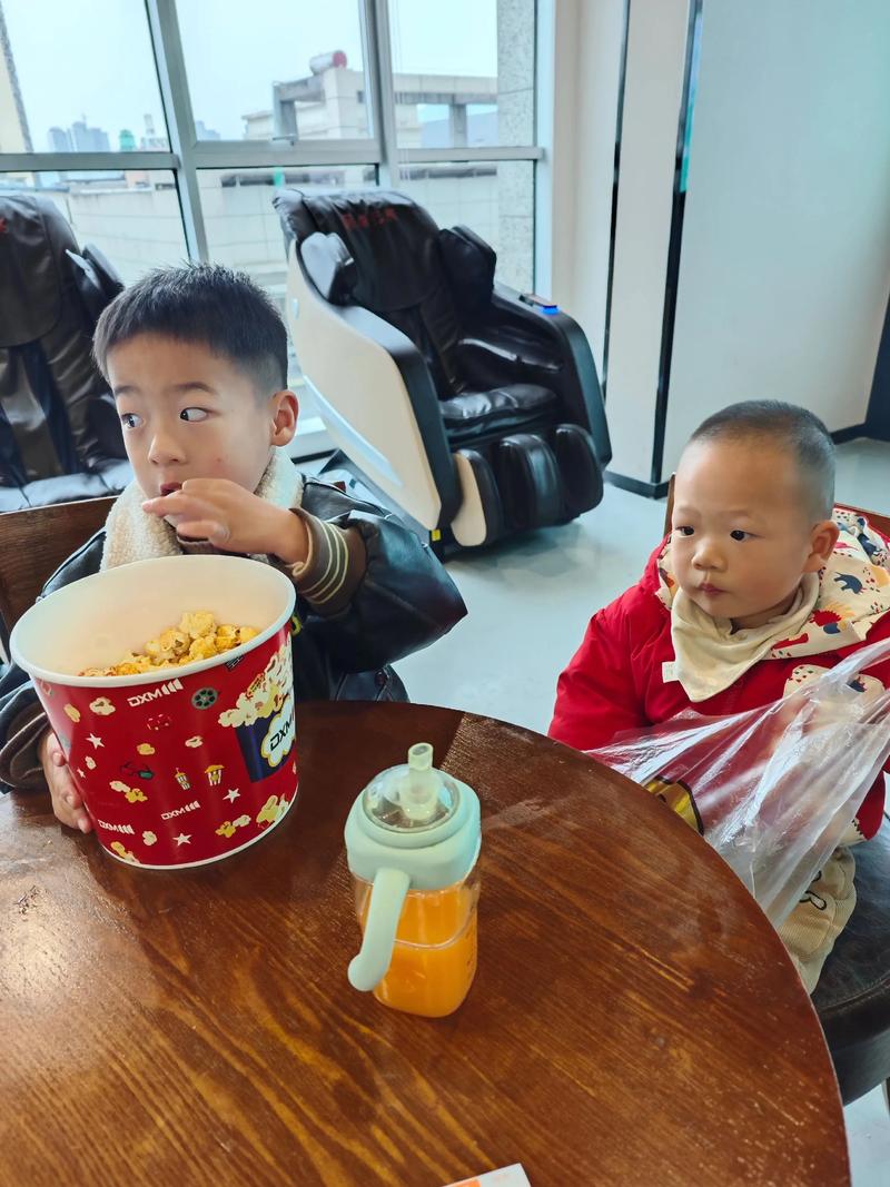 吃着爆米花刷抖音，是当代人最上头的解压方式还是时间黑洞？