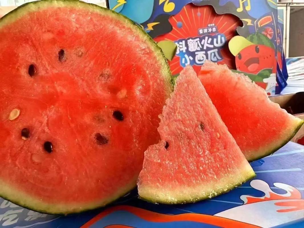 抖音爆火的西瓜火山实验，为何能让网友纷纷模仿，背后藏着什么科学原理？