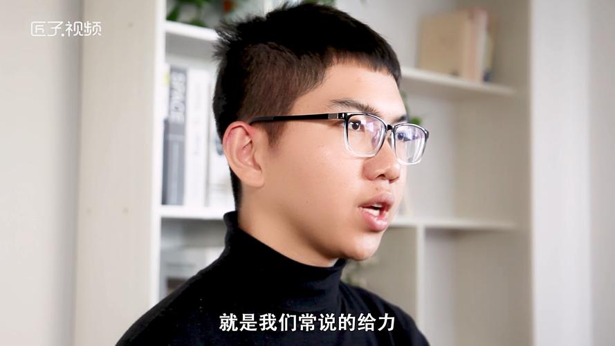 奥力给如何从快手流行语演变为全民通用梗，其传播路径与社会心理反映了什么？