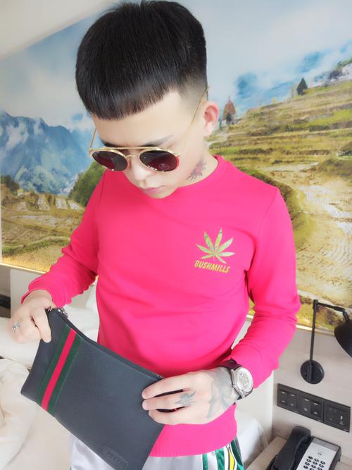 快手红人王圣锋的资料有哪些？他的走红经历是怎样的？