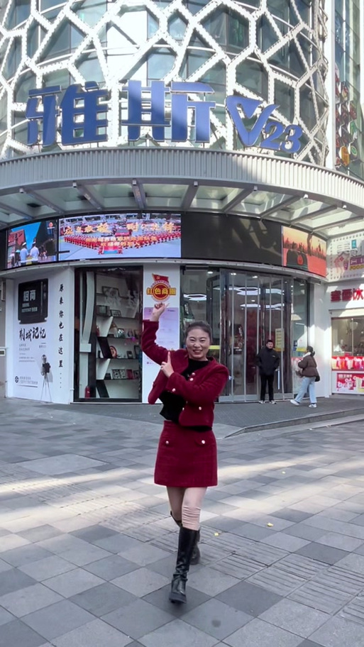 抖音里的‘metoo’浪潮,是女性觉醒的声援,还是流量狂欢下的舆论失序?