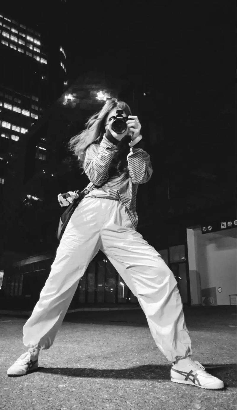 抖音pose相机为何能精准捕捉潮流姿势?它如何让普通用户秒变摄影达人?