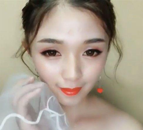 快手逆天化妆怎么拍的