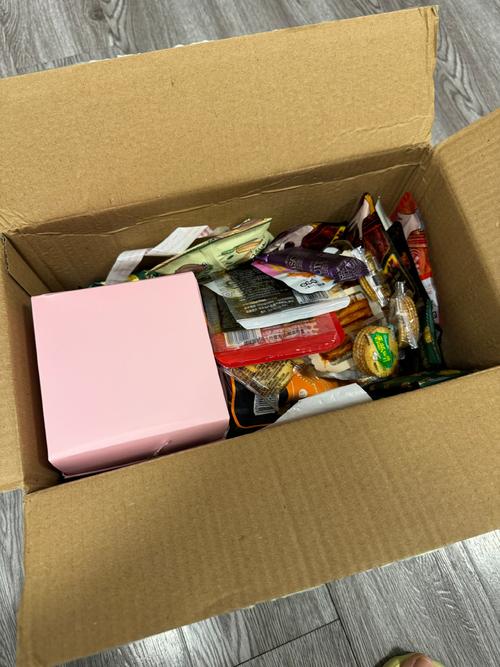 小红书收到普通包装，是平台物流没跟上，还是品牌方刻意低调发货？