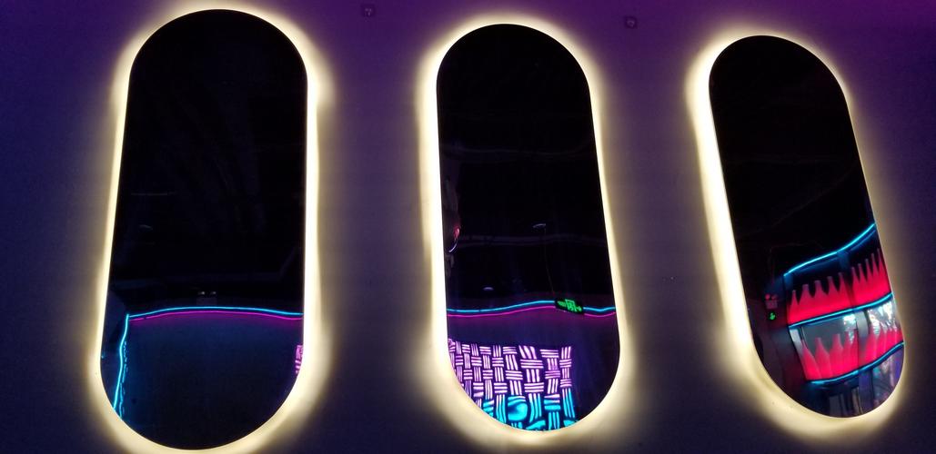 快手霓虹灯是什么歌曲?背后藏着怎样的创作故事与情感密码?