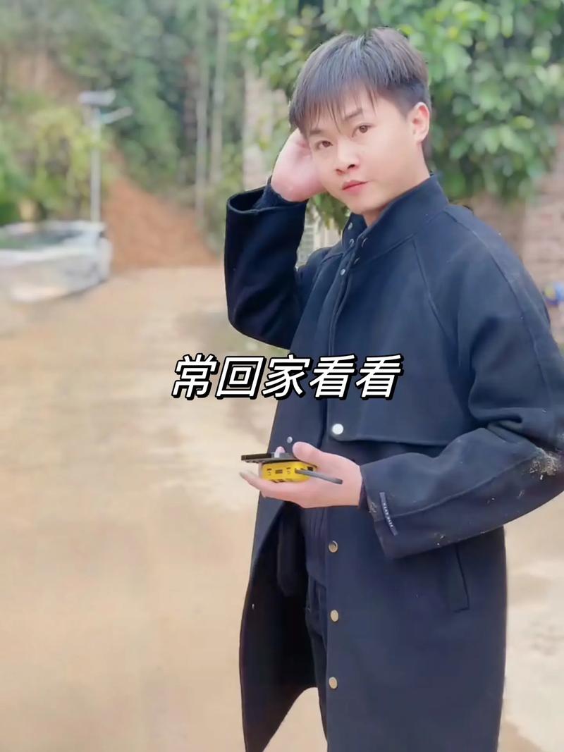 广西老表许华升快手号为何能吸引百万粉丝？他的内容创作有何独特魅力？