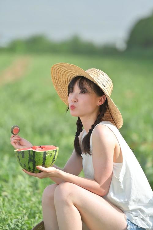 快手西瓜妹妹的真实身份背景与走红原因是什么?她的日常内容为何能吸引大量粉丝关注?