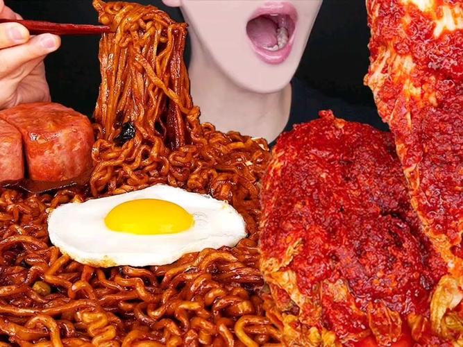 为什么快手吃东西的视频能成为爆款全集？这些视频背后藏着怎样的流量密码与食欲共鸣？